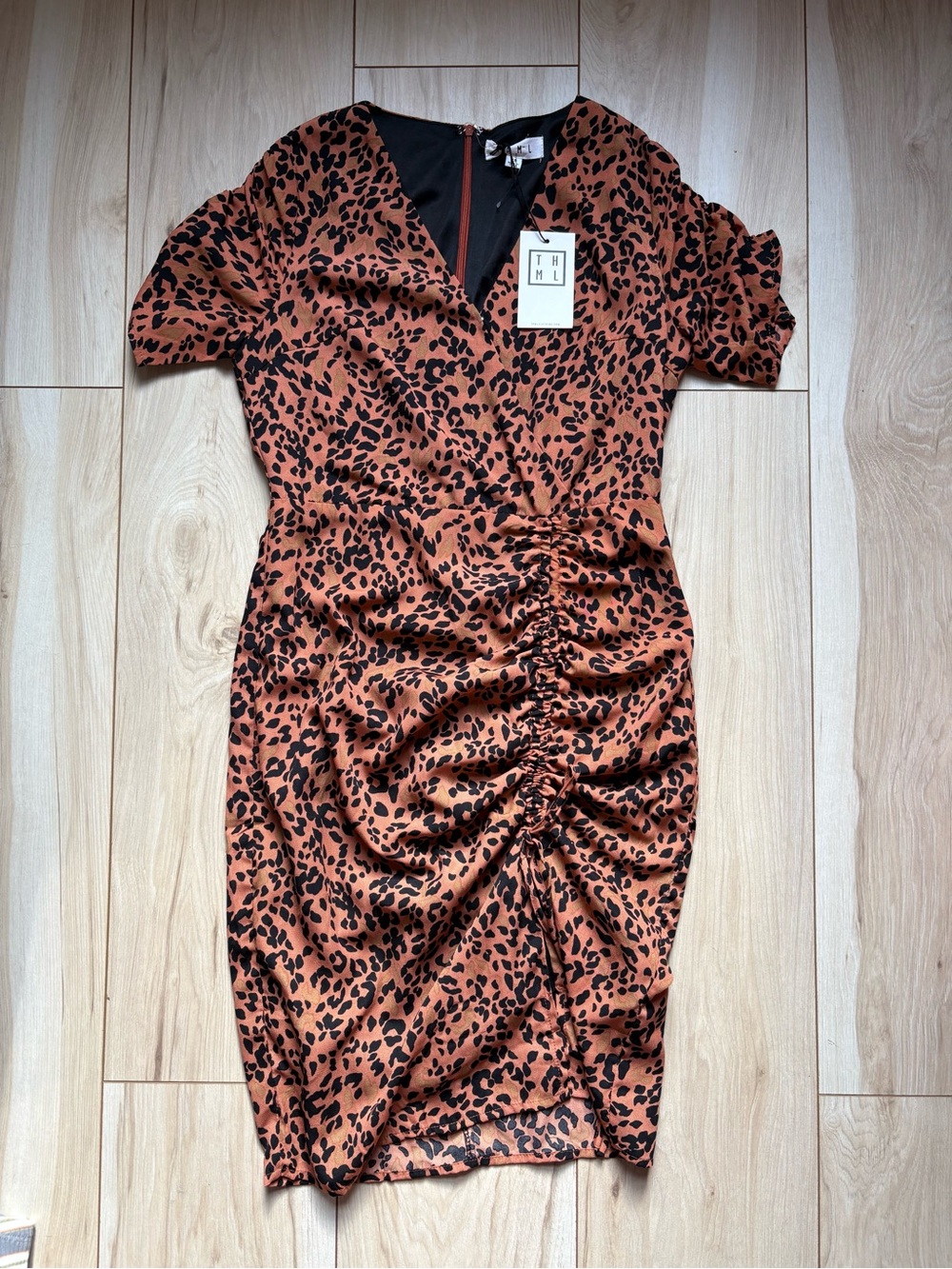 THML NWT Leopard Print Ruched Midi Dress Puff Sleeve V Neck Animal Print XS